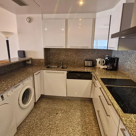 3 Pieces Climatise Avec Piscine Et Acces - Fr-1-780-53 Apartment *